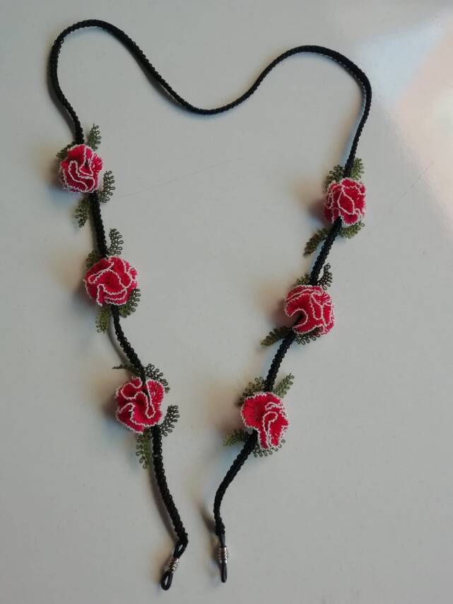 Gözlük İpi Karanfil Çiçekli Gözlük İpi Elişi İğne Oyası 85 Cm Fuşya Beyaz-Siyah - 3