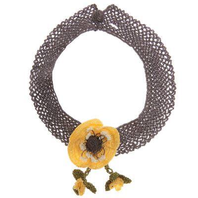 Kolye Gelincik Çiçekli Tasma Kolye Elişi Tığ Oyası 35-40 Cm Sarı-Füme