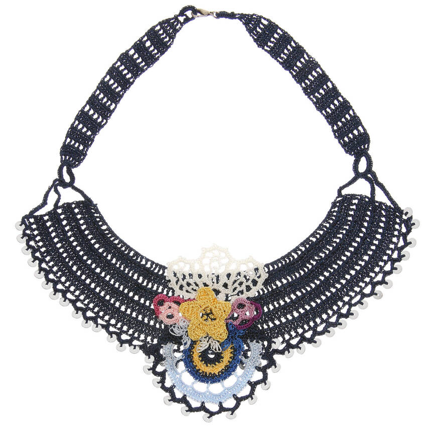 Kolye Yarımay Kolye Pullu Çiçekli Motifli Elişi Tığ Oyası 40-50 Cm Renkli Lacivert - 1