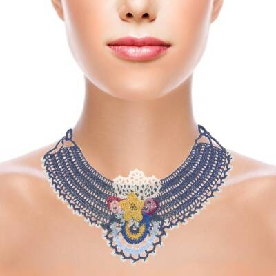 Kolye Yarımay Kolye Pullu Çiçekli Motifli Elişi Tığ Oyası 40-50 Cm Renkli Lacivert - 2